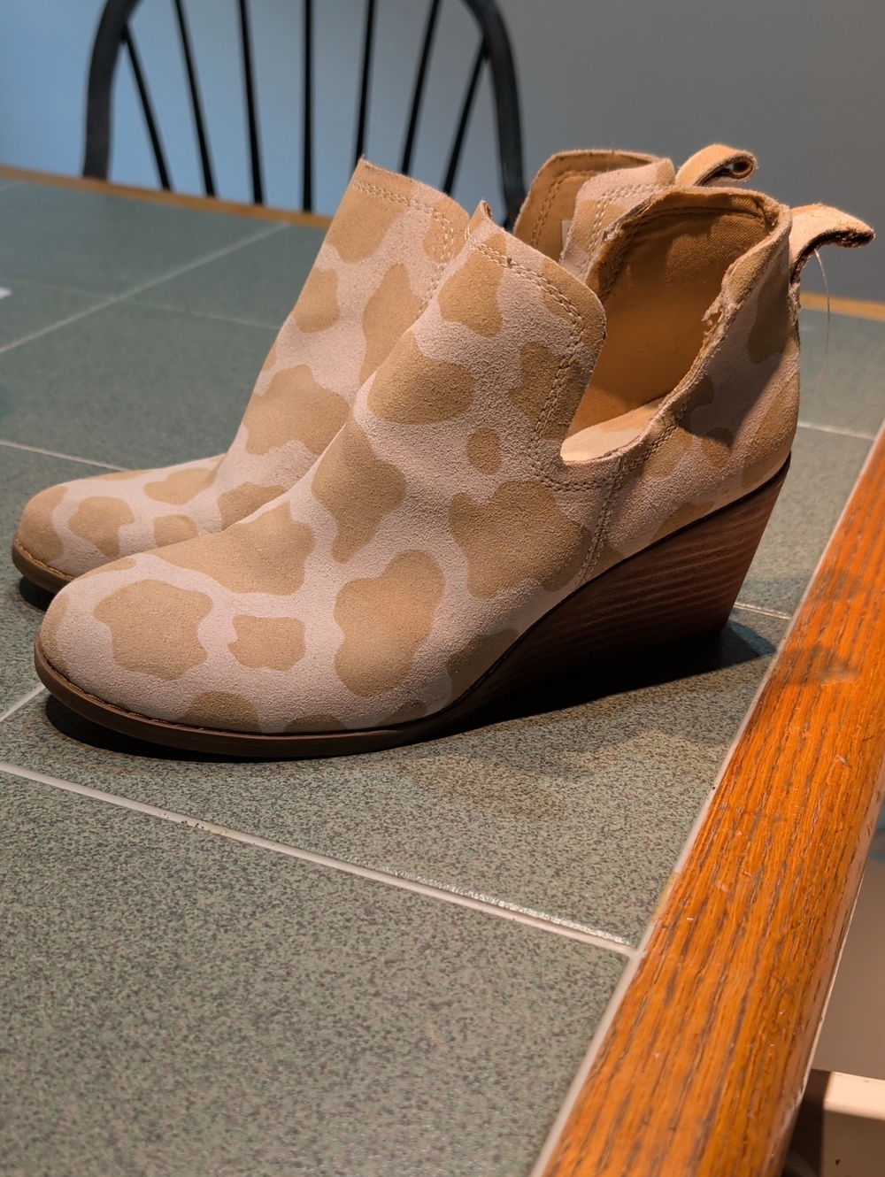 Toms Tan and Cream Leopard-Pattern Wedge Booties